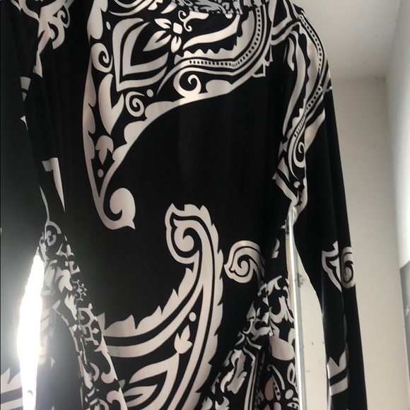 Top - Picture 2 of 3